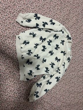 Zara Cream Bow Print Sweatshirt 6t
